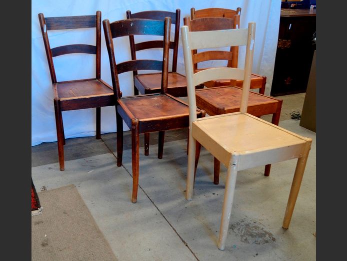 LOT OF 6: VINTAGE GLOBE CHAIRS [Wobbly]