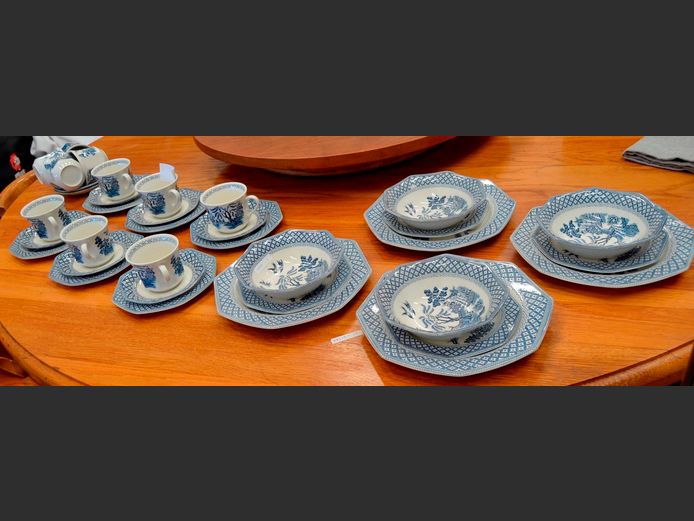 ROYAL STAFFORDSHIRE "LIBERTY" BLUE & WHITE 34-PIECE PART TEA SET