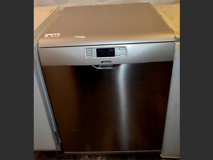 SMEG STAINLESS STEEL DISHWASHER [Switches on, untested further] [#: 425913954]