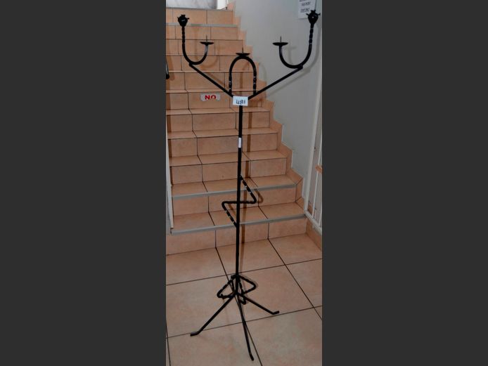 METAL CANDLE STAND, 61 x 160cm