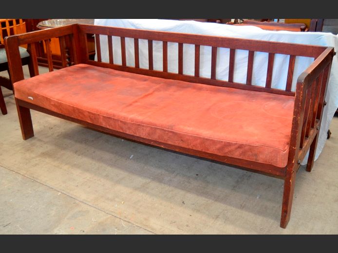 OAK DAYBED WITH LEATHER CUSHION, 188 x 67 x 75cm