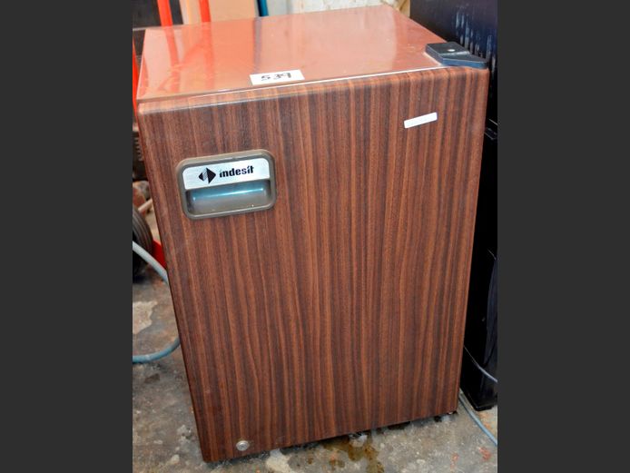 INDESIT BAR FRIDGE [Faulty]