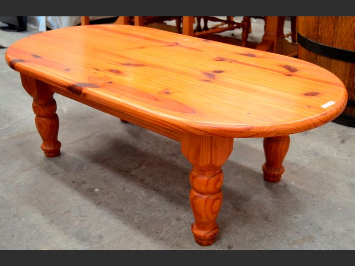 PINE OVAL COFFEE TABLE, 115 x 59 x 38cm