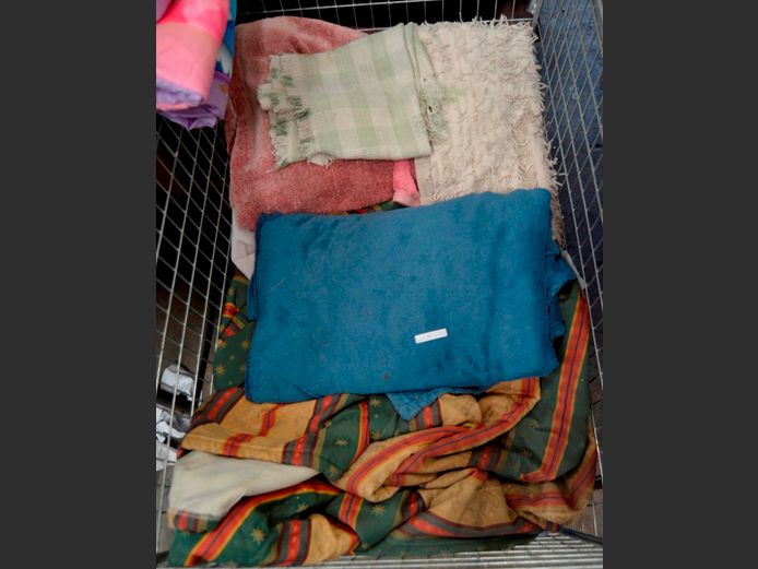 BEDSPREAD, THROW, BATH MATS, etc [Excl. Bin]