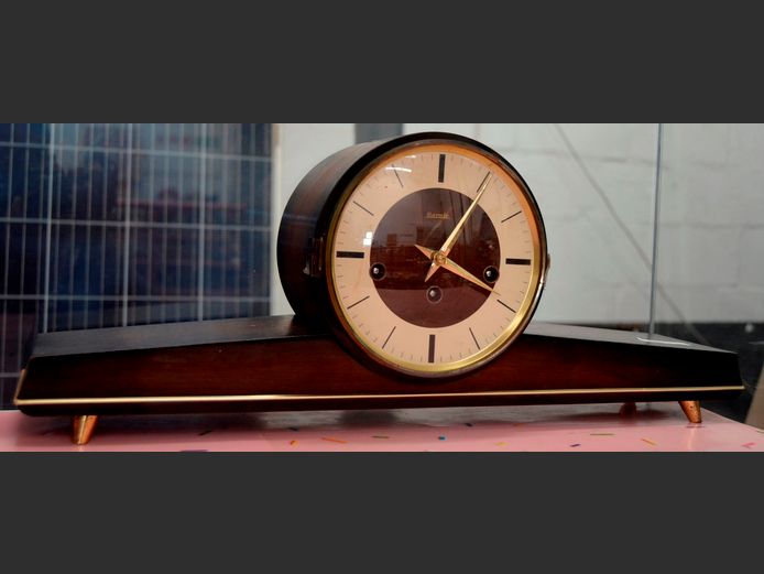 HERMLE ART DECO MANTLE CLOCK, 52 x 12 x 20.5cm