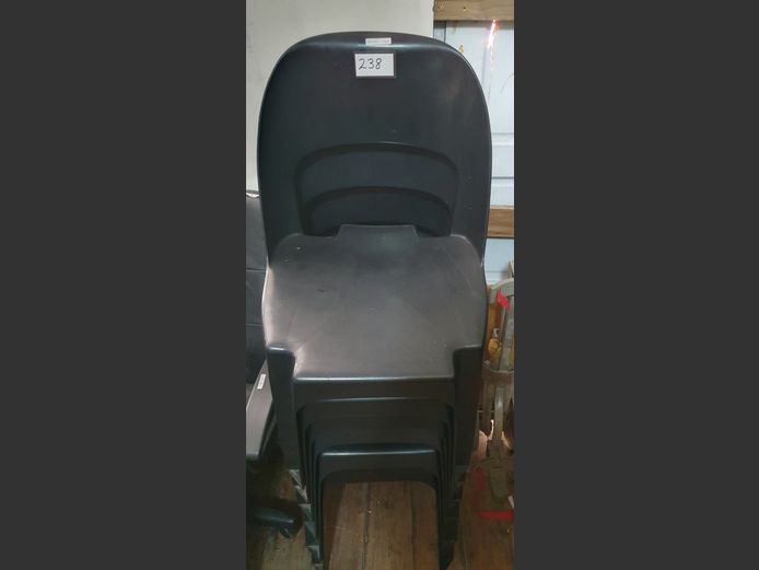 SET OF 6 BLACK PLASTIC PATIO CHAIRS