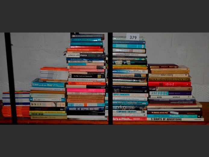 LOT: BOOKS