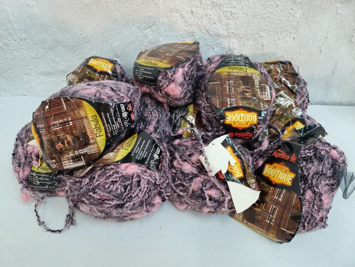 Katia Colección Boutique Fábula Bouclé Yarn Lot 