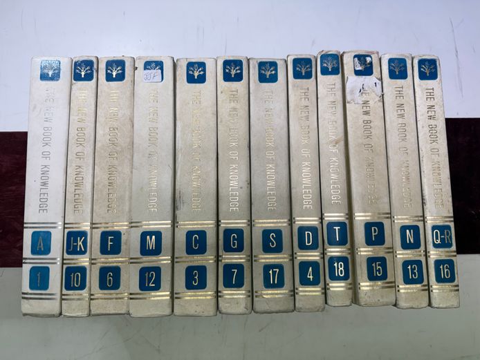 The New Book of Knowledge 
