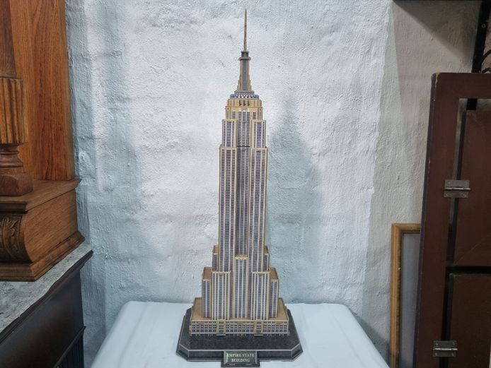 Empire State Building Architectural Model – Detailed Replica Display Piece