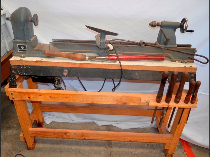 ROCKWELL WOOD LATHE [Switches on, untested further]