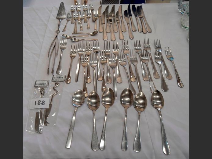 STAINLESS STEEL CUTLERY: KNIVES, FORKS, CAKE LIFT, CHEESE KNIVES, etc