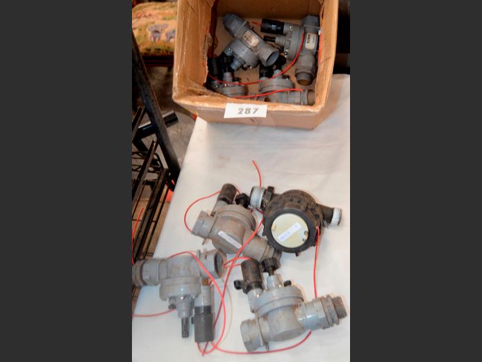 LOT: IRRIGATION SOLENOIDS & WATER METER [Untested]