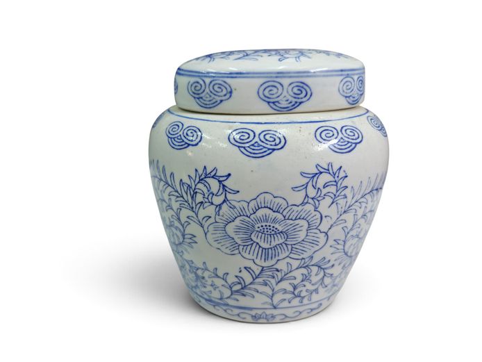 Vintage Chinese Blue and White Porcelain Ginger Jar