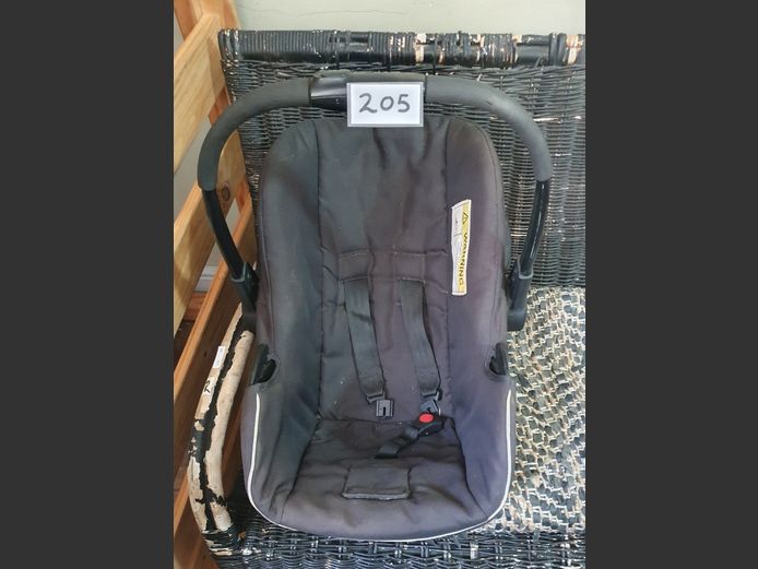 BABY CAR SEAT