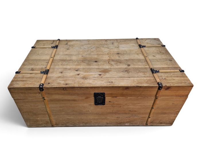 Large Wooden Trunk Coffee Table with Fabric-Lined Storage