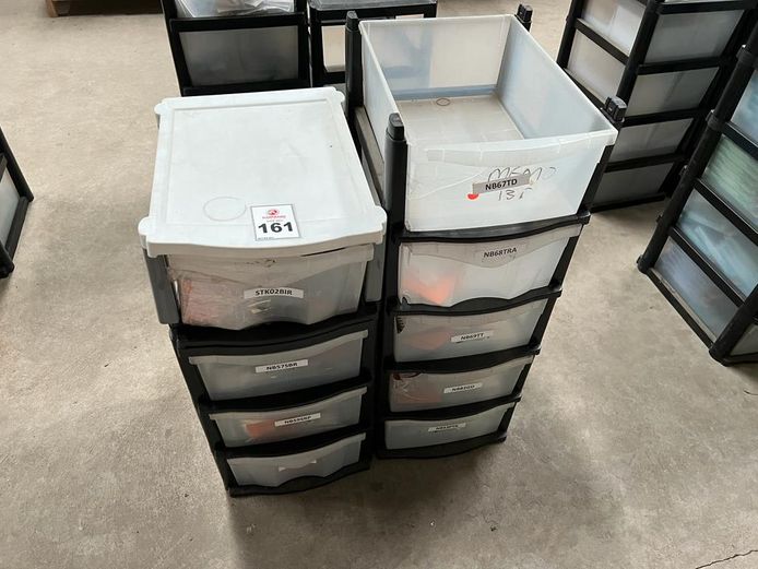 9 Plastic drawers