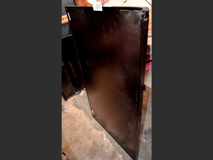 LG 49" L.E.D. TV [Switches on, screen cracked] [#: 381204076] ### LICENCE PLEASE ###