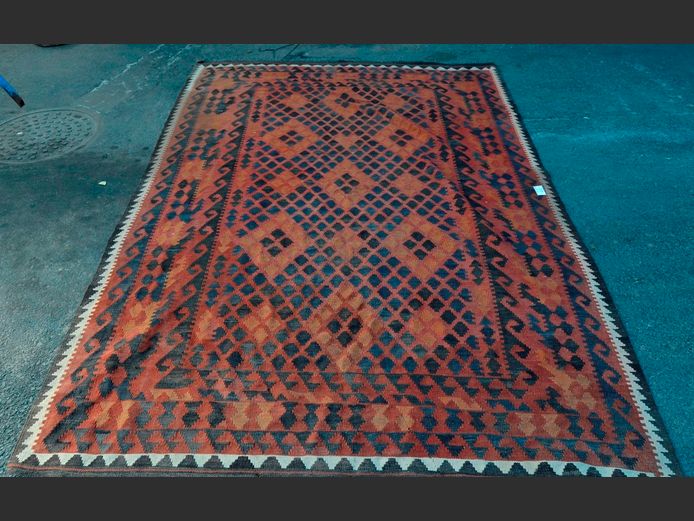 RED & BLACK KELIM CARPET, 290 x 190cm