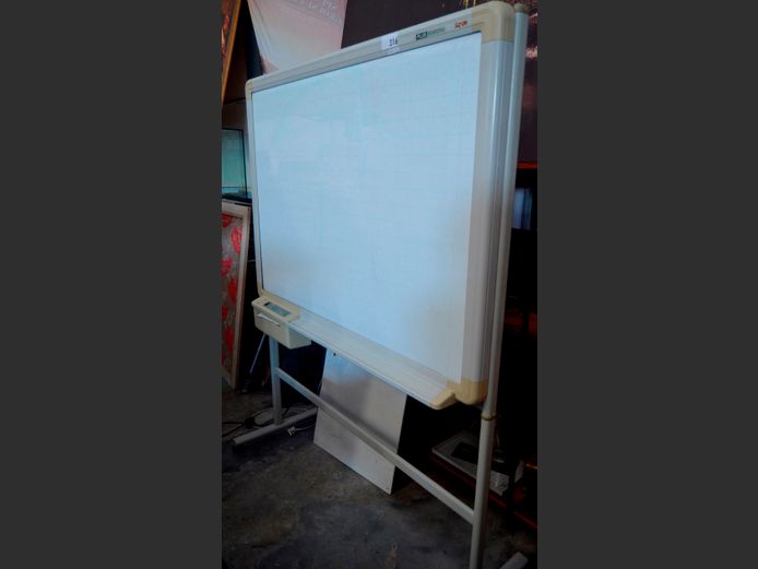PLUS BOARDFAX ELECTRONIC PRESENTATION BOARD, 140 x 188cm [Switches on, untested further]