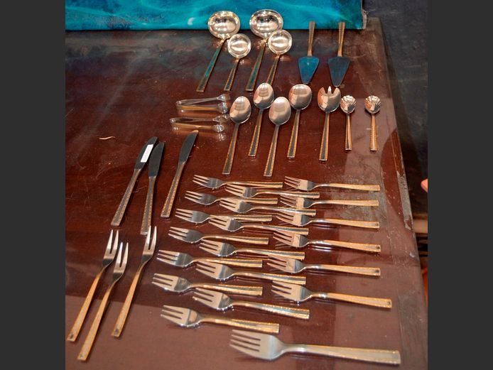 STAINLESS STEEL & GOLD PLATED SOUP LADLES, KNIVES, CAKE FORKS, etc