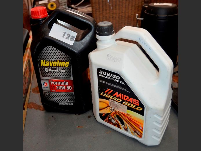 LOT: 2 x 5 LITRES MOTOR OIL
