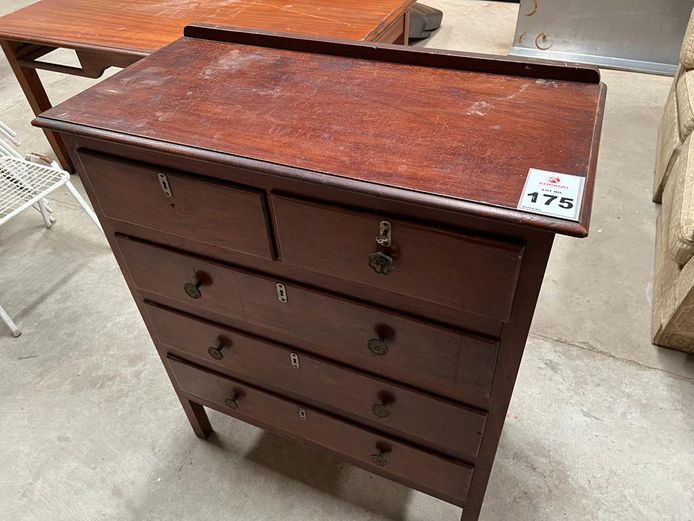 Antique chest of drawers