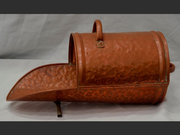 BEATEN COPPER COAL SCUTTLE, 43 x 23 x 20cm