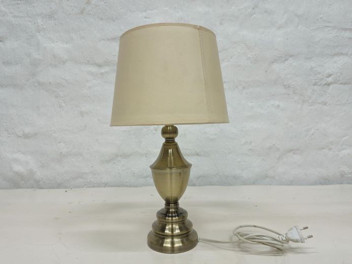 Vintage-Style Urn Base Table Lamp with Beige Fabric Shade