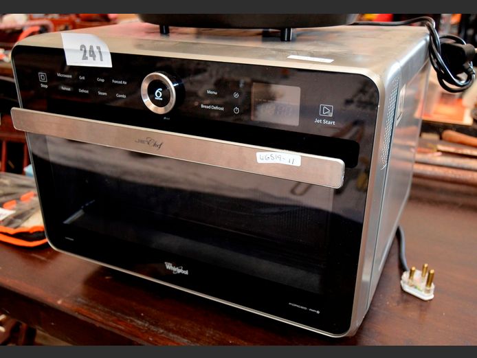 WHIRLPOOL JET CHEF CONVECTION OVEN [Switches on]