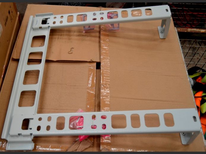 HEAVY DUTY WALL BRACKET WITH BOX, 69 x 67cm