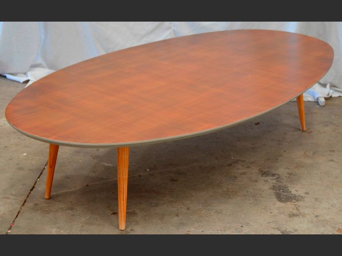 MID-CENTURY OVAL COFFEE TABLE, 173.5 x 92 x 38cm [Scuff marks]
