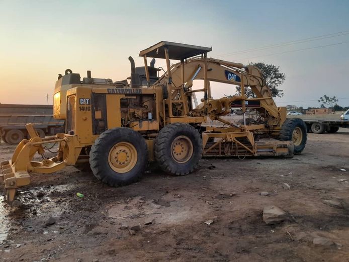 140G CATAPILLER GRADER
