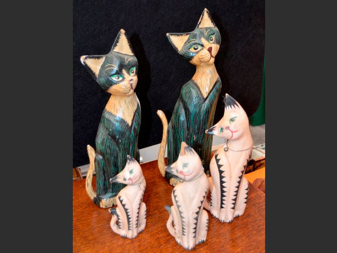 COLLECTION CARVED CAT ORNAMENTS