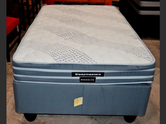 SLEEPMASTER THREE QUARTER BED BASE & MATTRESS SET