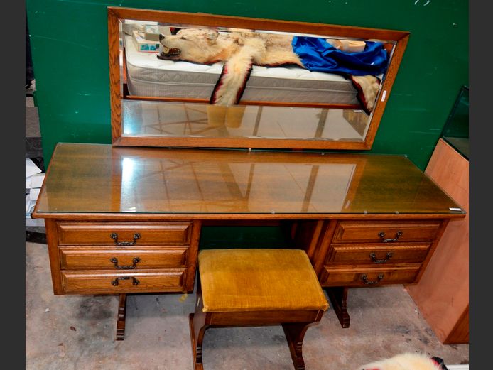 OAK 6-DRAWER DRESSING TABLE WITH BEVELLED MIRROR & STOOL, Dressing Table = 154 x 47 x 123cm, Stool = 45 x 30 x 41cm [Seat needs re-covering]