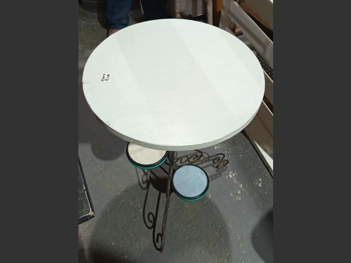 VINTAGE WOODEN & METAL CIRCULAR PLANT STAND