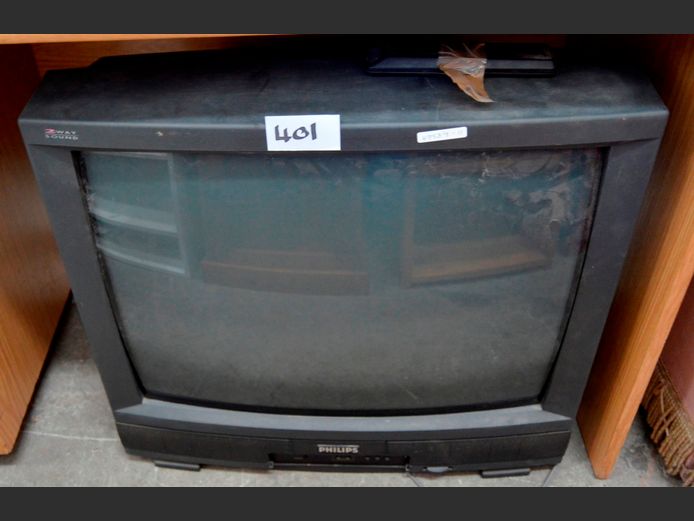 PHILIPS 72cm COLOUR TV WITH REMOTE [Switches on, untested further] ### LICENCE PLEASE ###