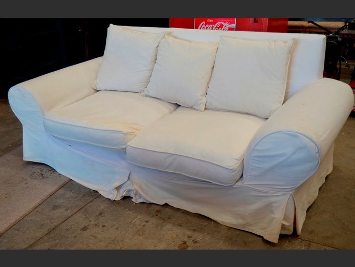 CORICRAFT WHITE 2-SEATER SLIP COVER COUCH WITH CUSHIONS, 210 x 100cm [Frame broken]