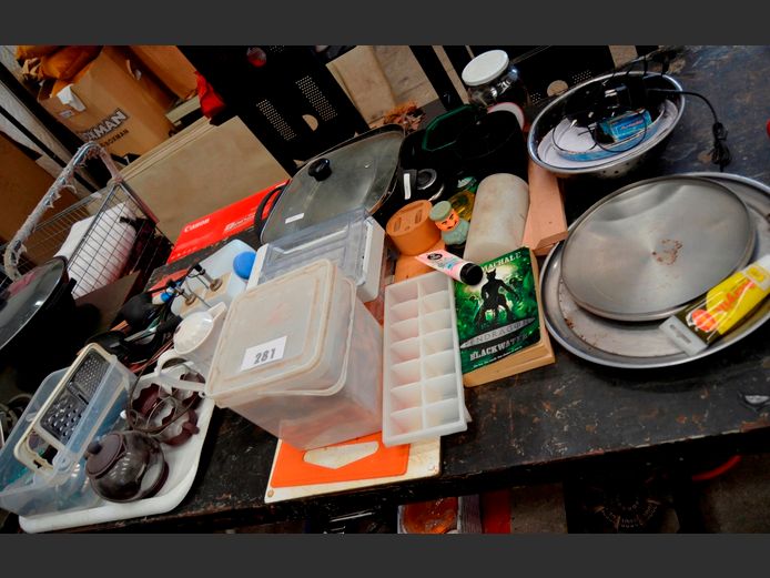 ELECTRIC FRYING PAN [Faulty], SNACK PLATES, KITCHEN UTENSILS, CUTLERY, etc