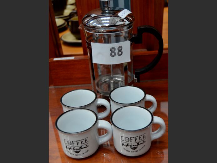 STAINLESS STEEL & GLASS FRENCH PRESS WITH 4 MUGS