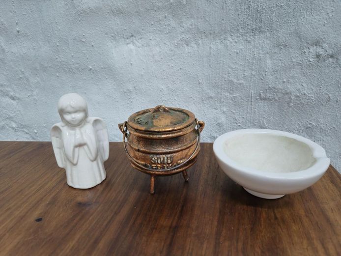 Ceramic Angel Figurine Salt Shaker, Miniature Cast Iron Potjie & Granite Bowl