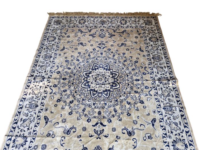 Jerba Belgium Viscose Floral Medallion Rug