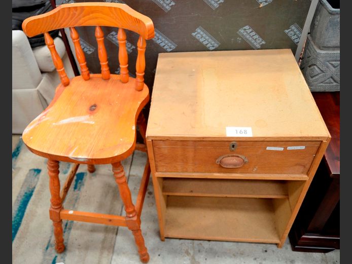 SINGLE DRAWER PEDESTAL, 50 x 48 x 64cm, & A PINE BAR CHAIR, 58cm High [In need of restoration]