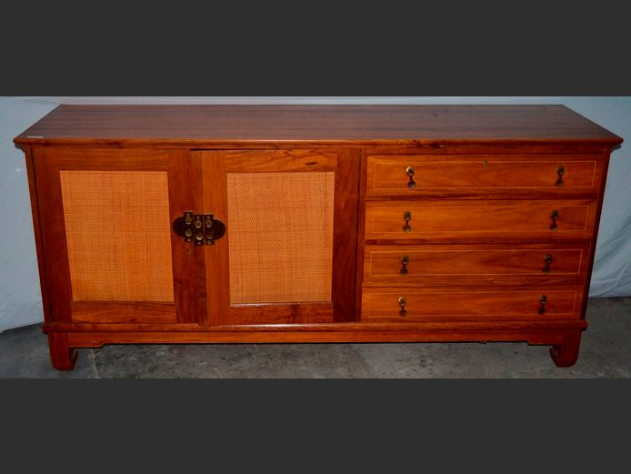 MAHOGANY 2-DOOR, 3-DRAWER SIDEBOARD, 175 x 46 x 79cm