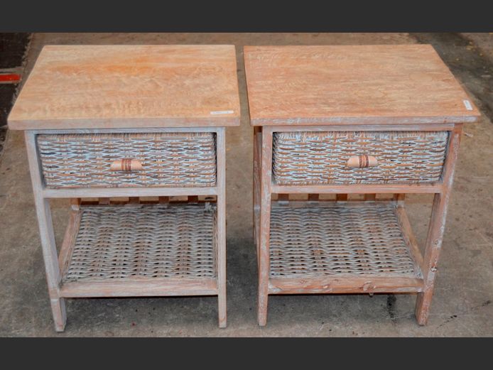 PAIR WHITE WASHED SINGLE WICKER DRAWER BEDSIDE PEDESTALS, 47 x 39 x 57cm [#: 408826576]