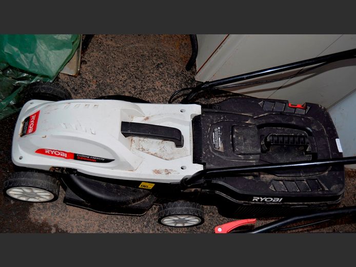 RYOBI ELECTRIC LAWNMOWER WITH GRASS CATCHER [Untested, no power cable]