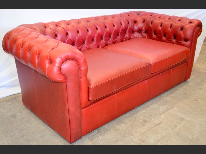 CHESTERFIELD DARK RED LEATHER 2-SEATER COUCH, 200 x 105cm