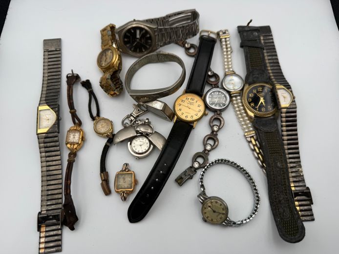 Lot of 14 assorted watches