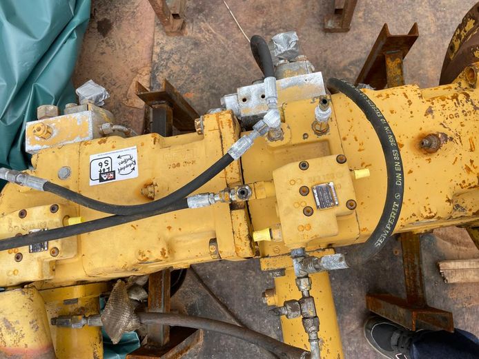 CATAPILLAR 385 MAIN HYDRAULIC PUMP